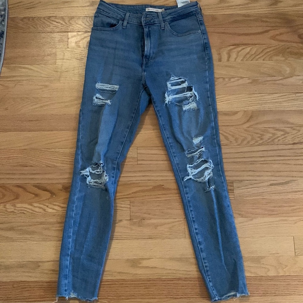 Levi’s 721 High Rise Skinny distressed jeans, S 27